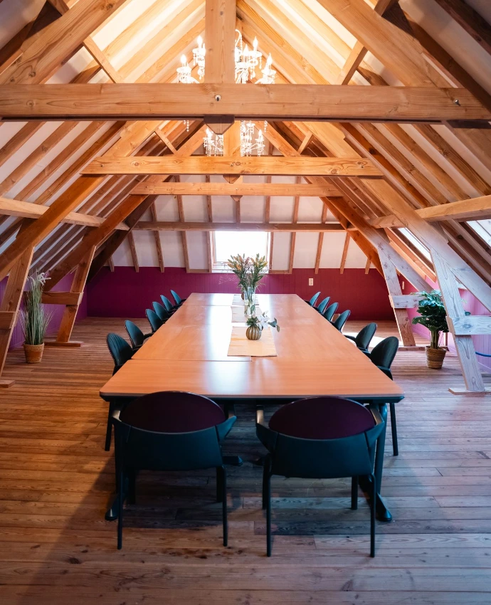Altegaar meeting table
