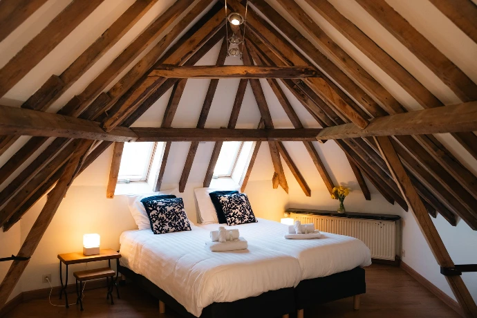Altegaar corner bedroom